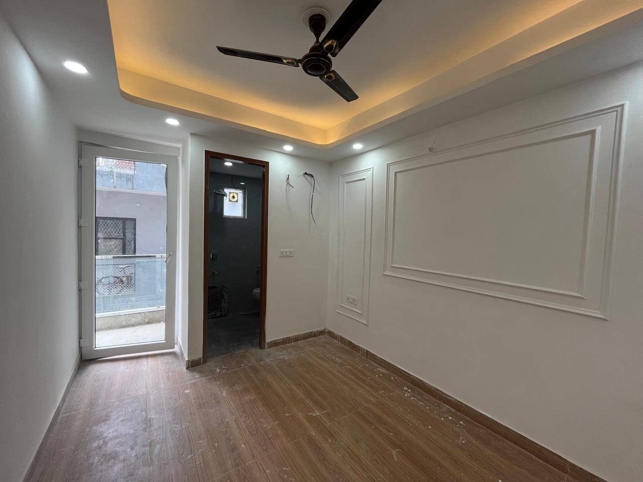 Flat For Sale In Sannaiyat Lines Delhi Cantonment