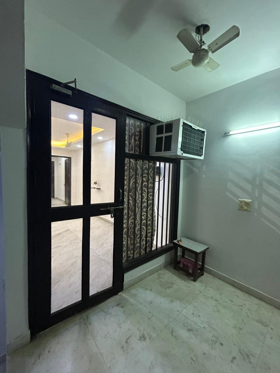 Furnished Room For Rent In Laxmi Nagar Delhi