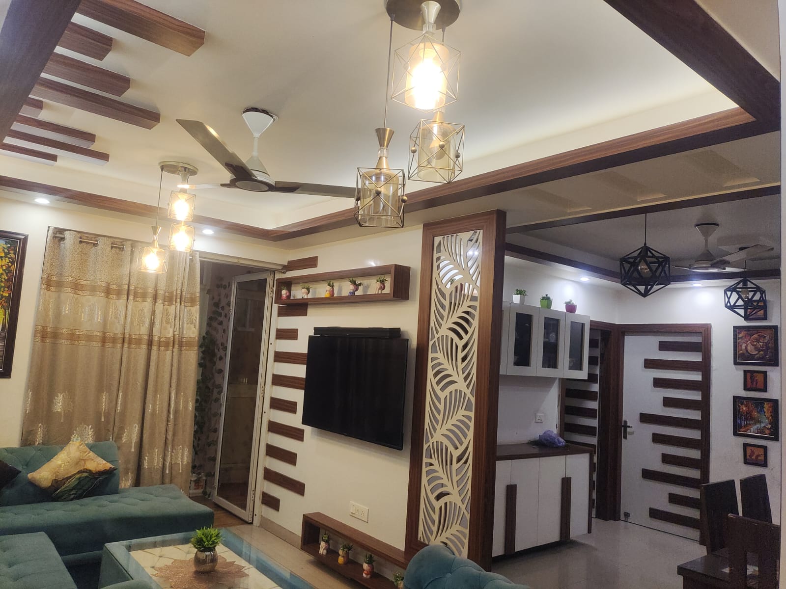 Flat For Rent In Jm Aroma Noida