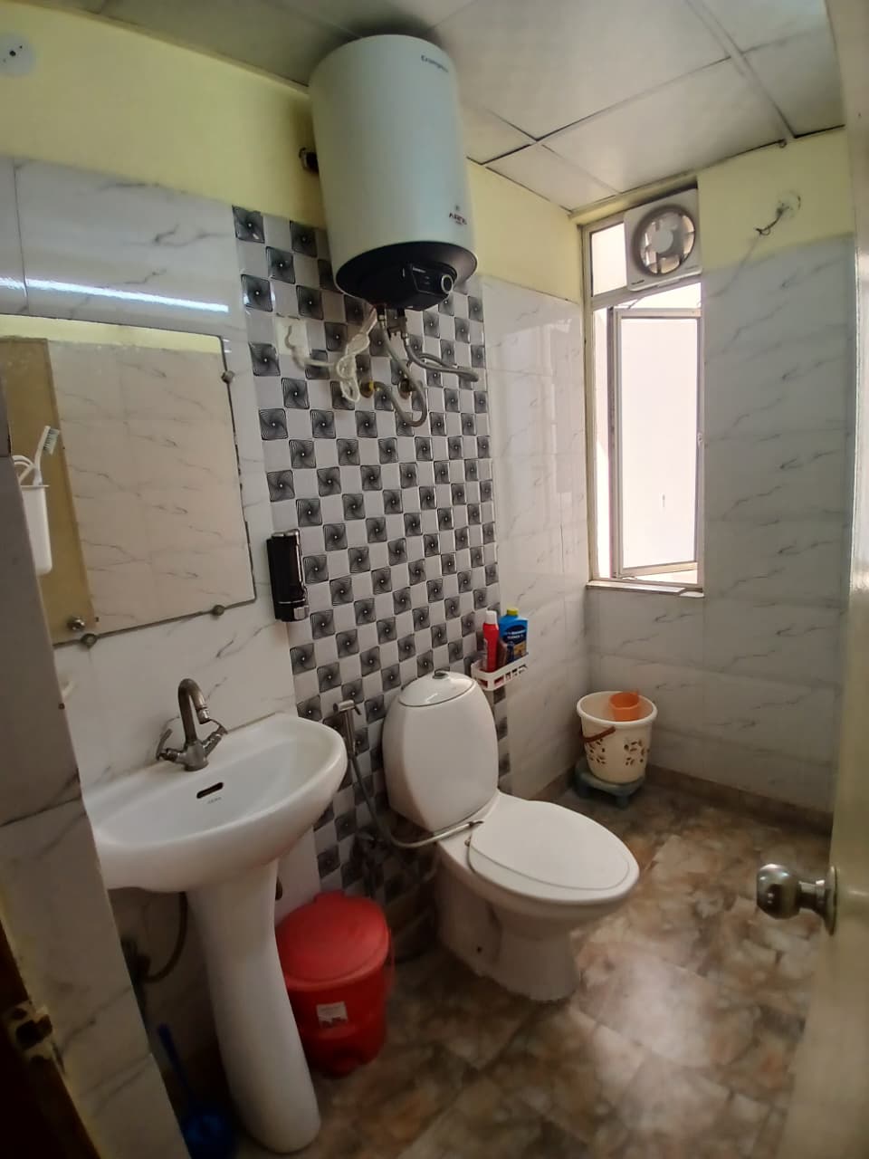 Flat For Rent In Ajit Nagar Vivek Vihar