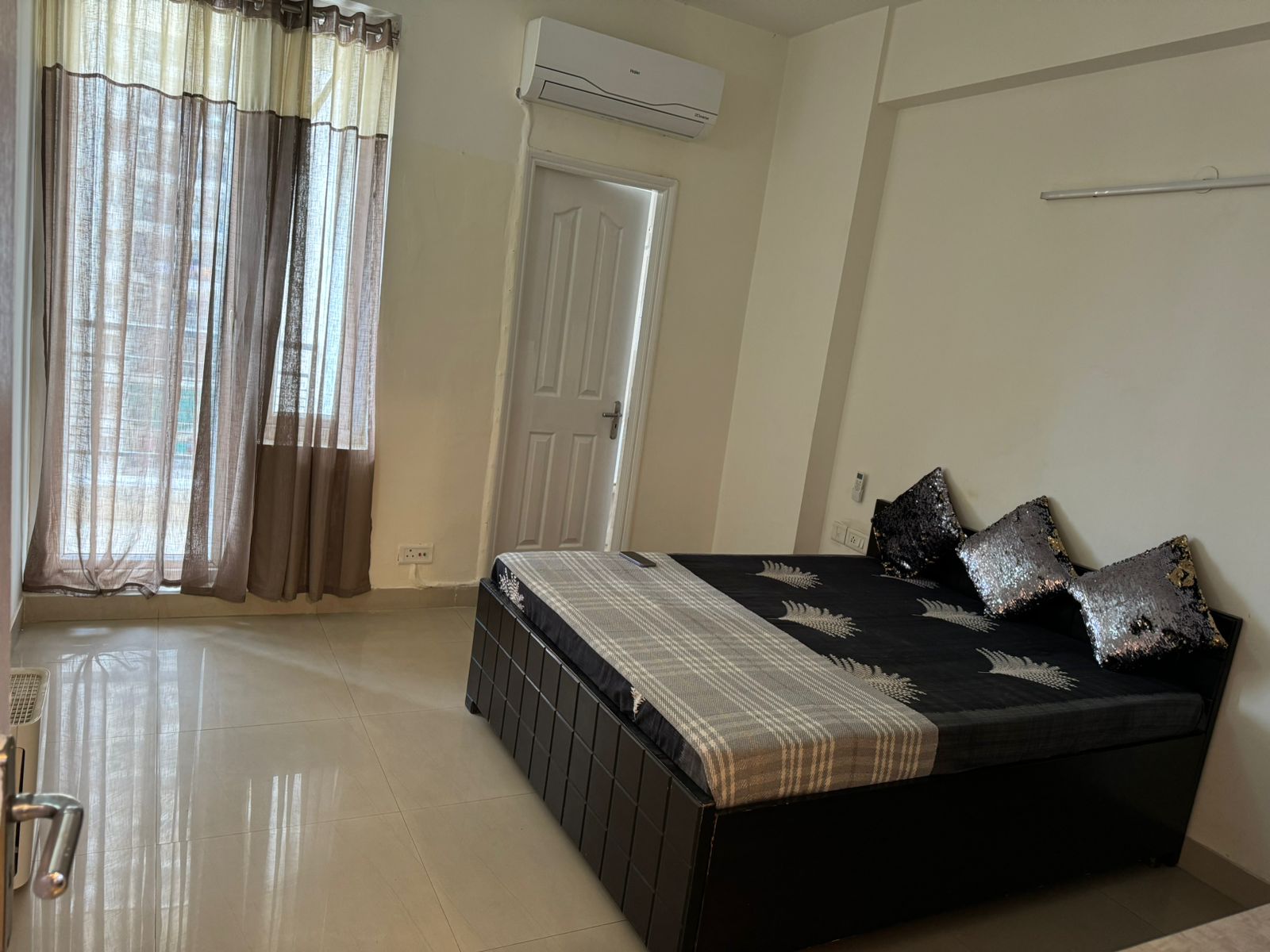 Flat For Rent In Durgapuri