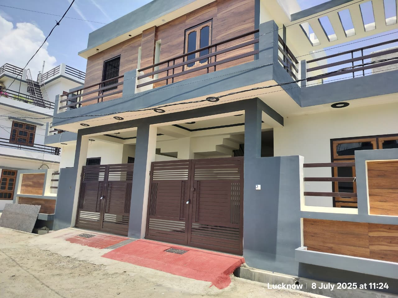 Villa For Sale In Napier Road Colony Lucknow