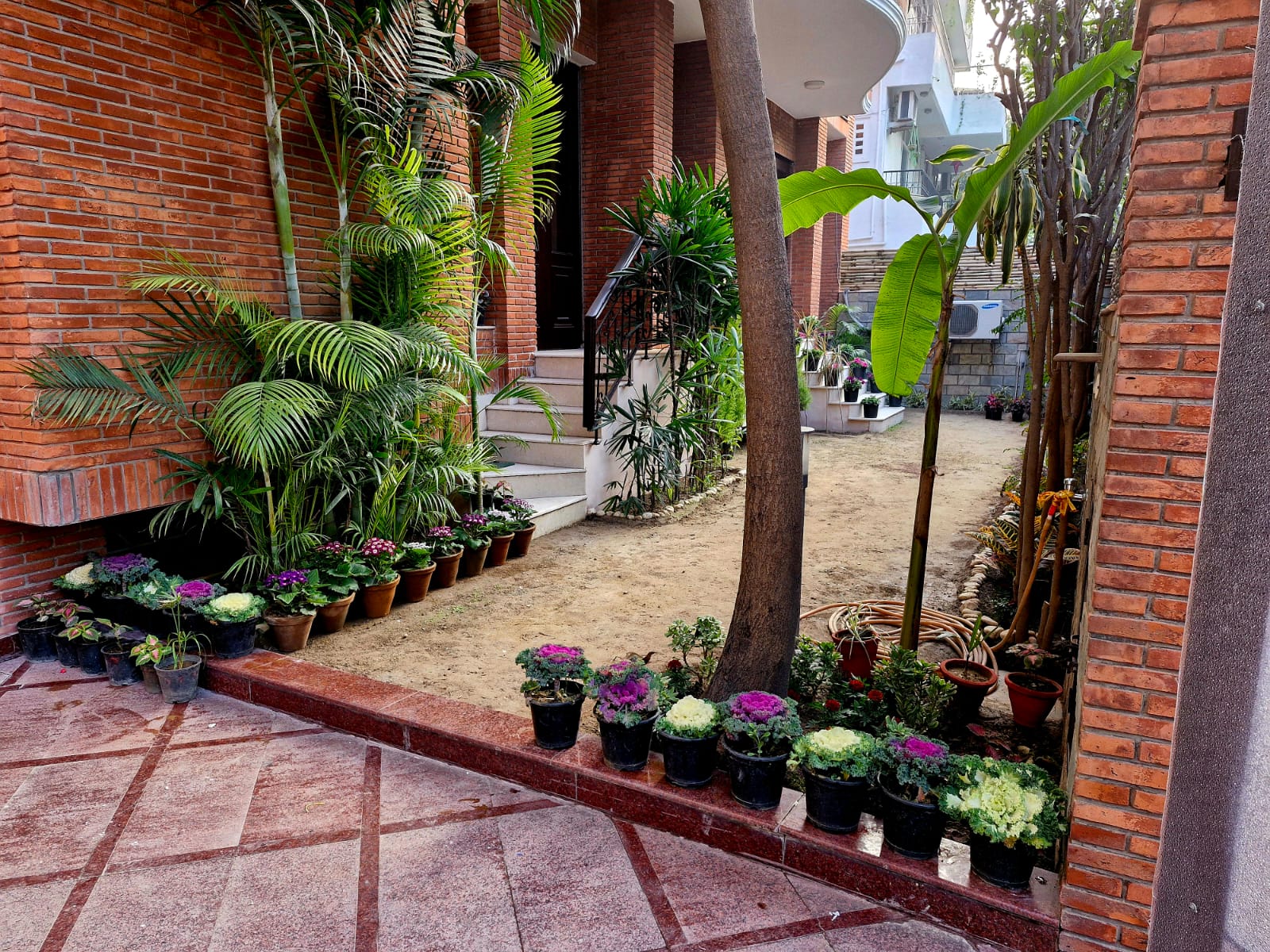 Villa For Sale In Naraina Loha Mandi Delhi Cantonment